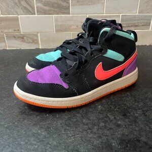 Nike Air Jordan 1 Mid Kids Sneakers Size 2.5Y Multicolor